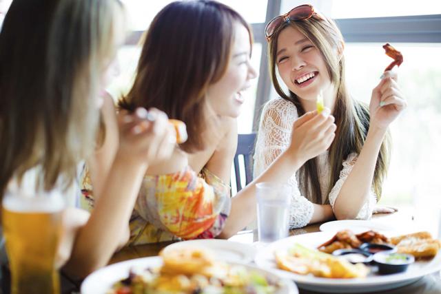 Sau khi nhổ răng khôn bao lâu ăn được