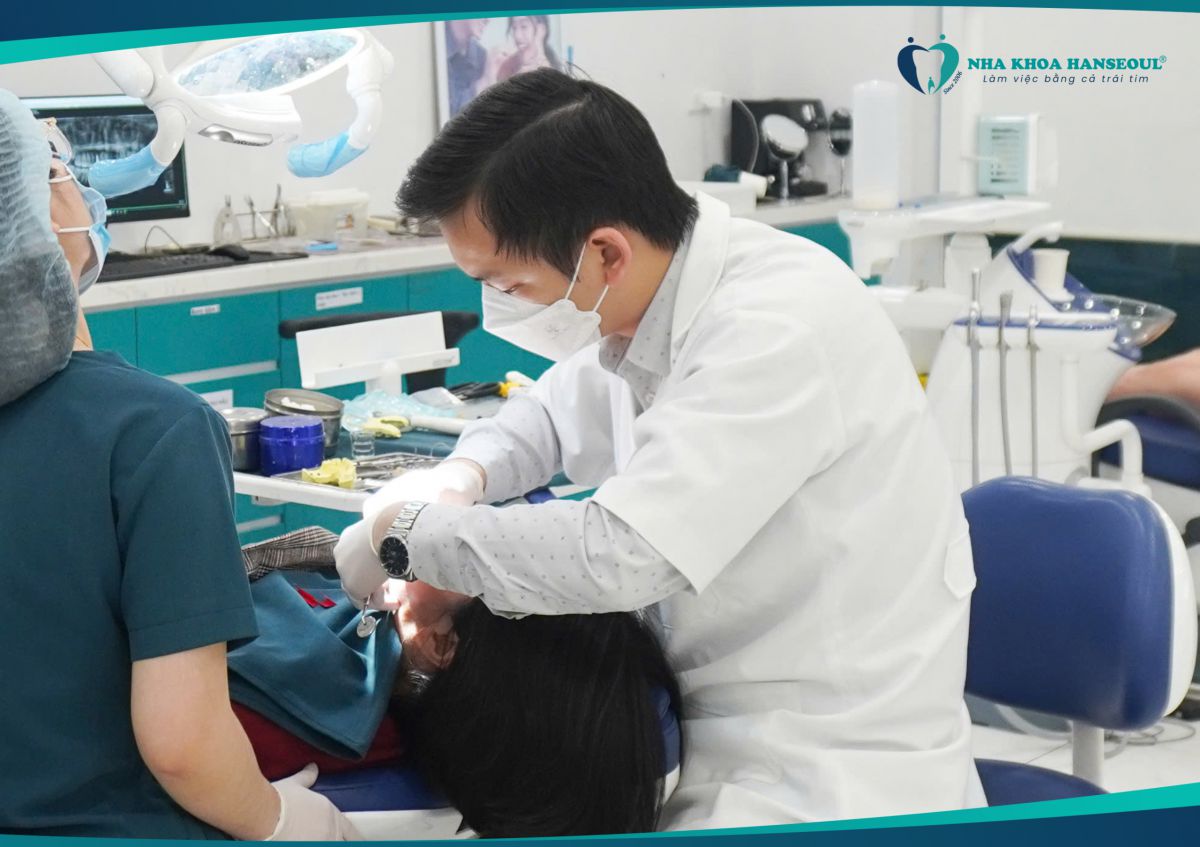 Nha khoa Hanseoul có đội ngũ bác sĩ chuyên môn cao, hệ thống trang thiết bị hiện đại đạt chuẩn quốc tế là địa chỉ uy tín hàng đầu về cấy ghép Implant 