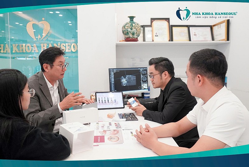 Nha khoa Hanseoul đón tiếp và làm việc cùng đại diện hãng trụ Implant NEOBIOTECH