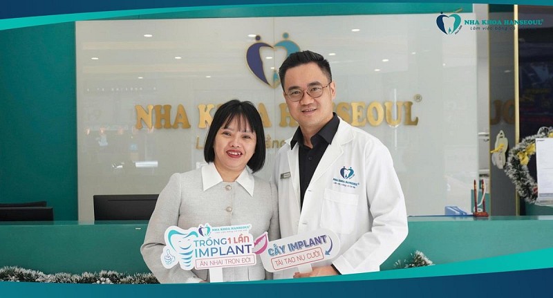 Chị Nguyễn Thùy Hương tìm lại sự thoải mái sau nhiều năm khổ sở vì răng hỏng Chị Nguyễn Thùy Hương tìm lại sự thoải mái sau nhiều năm khổ sở vì răng hỏng