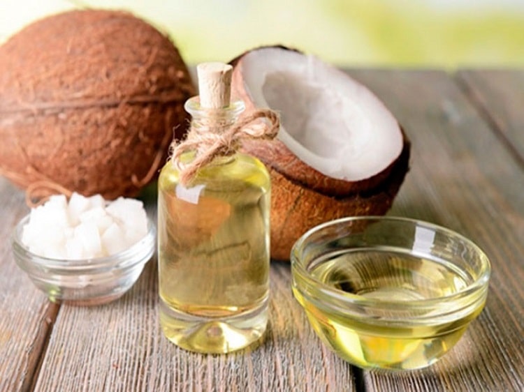 Dầu dừa làm sạch mảng bám