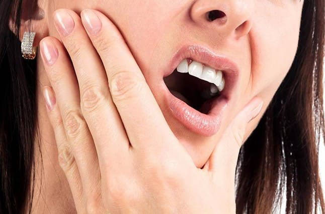 Nhiễm trùng răng số 8